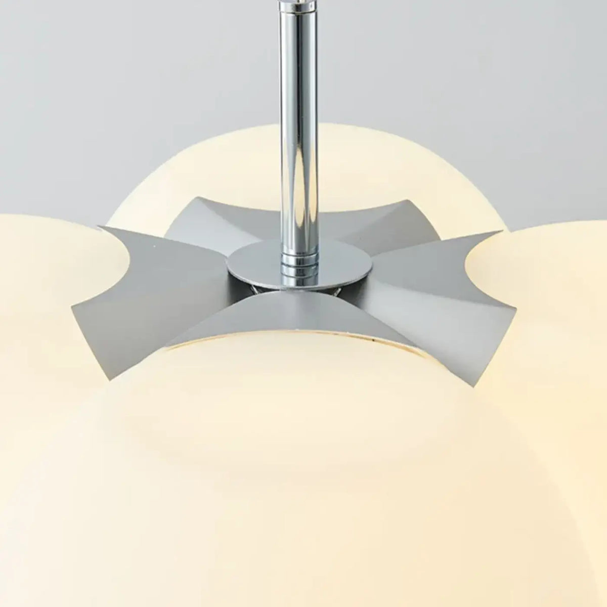 Suspension Design PE Blanc et Métal – Jesane