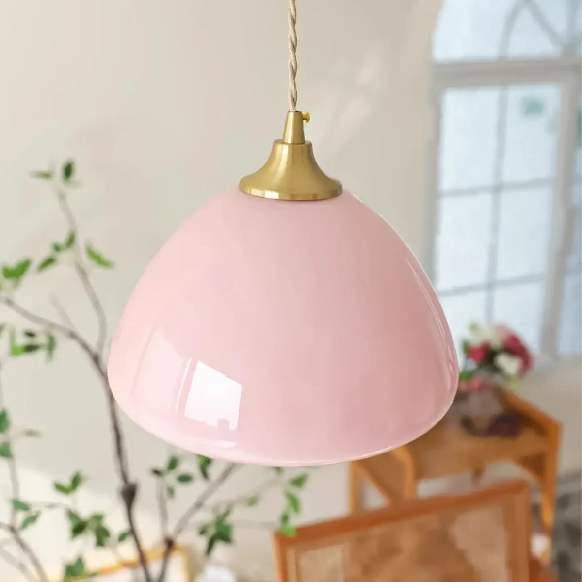 Suspension Verre Rose Pastel et Métal Doré – Isan