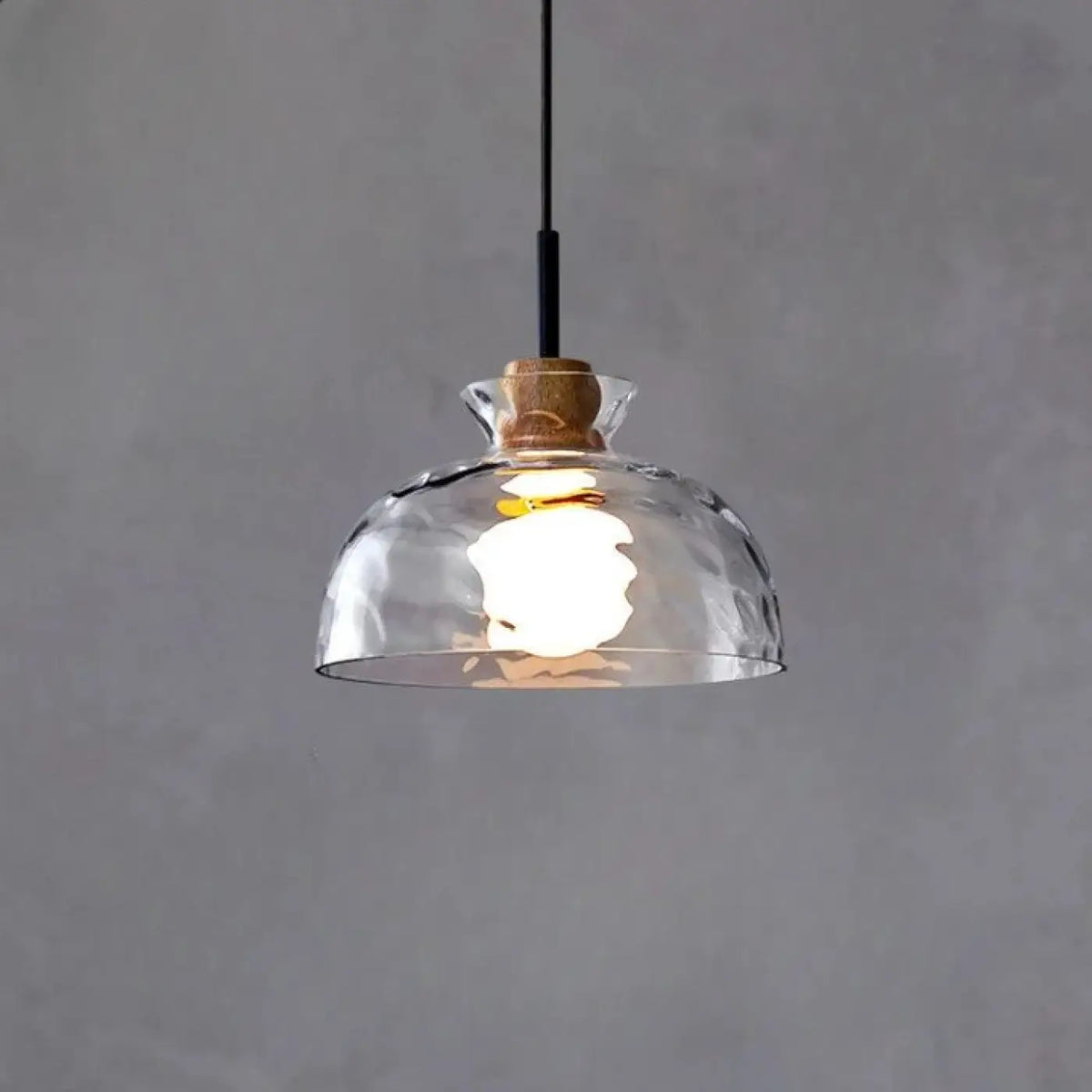 Suspension en Verre Soufflé et Bois – Plale