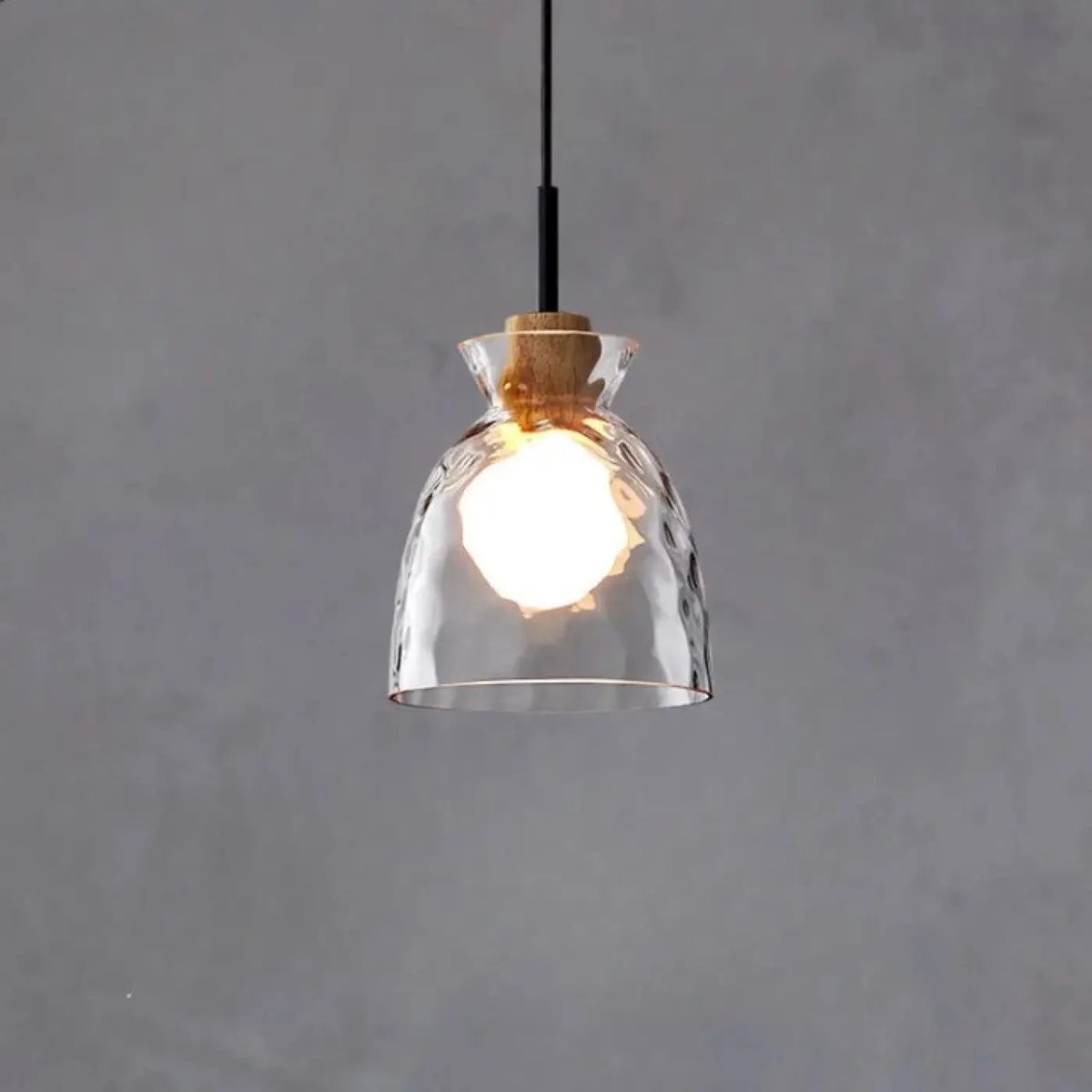 Suspension en Verre Soufflé et Bois – Plale