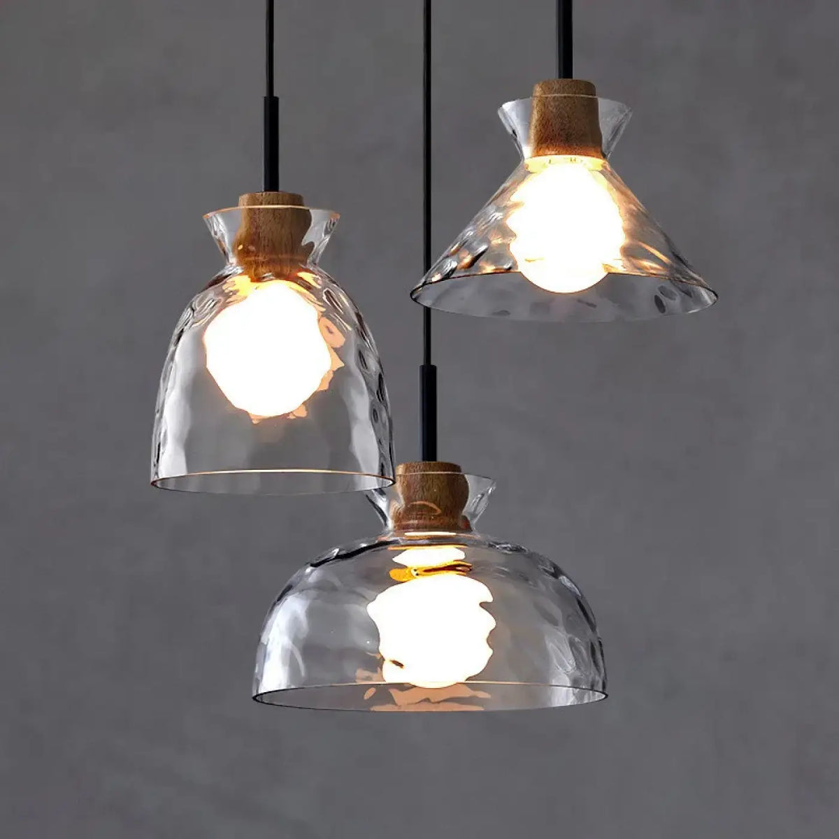 Suspension en Verre Soufflé et Bois – Plale