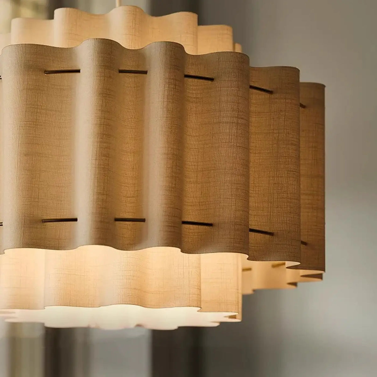 Suspension Plissée Effet Froissé – Flavane