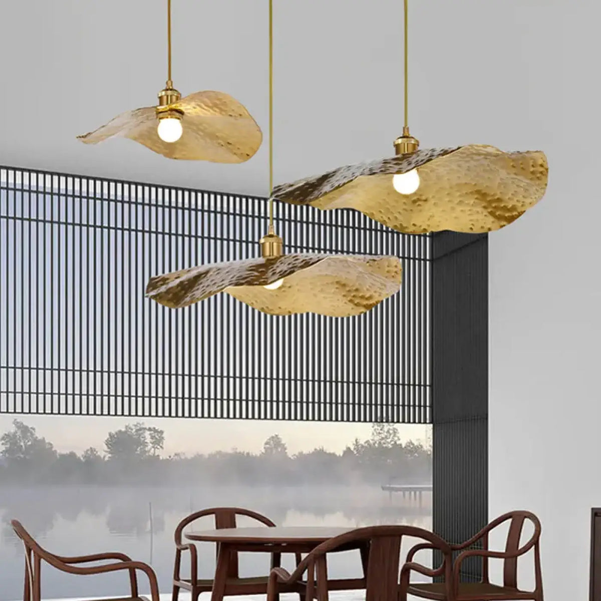 Suspension Feuille de Lotus Dorée – Torelle