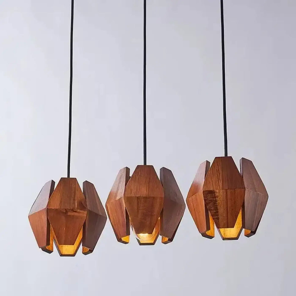 Suspension Géométrique en Bois Naturel – Nivio