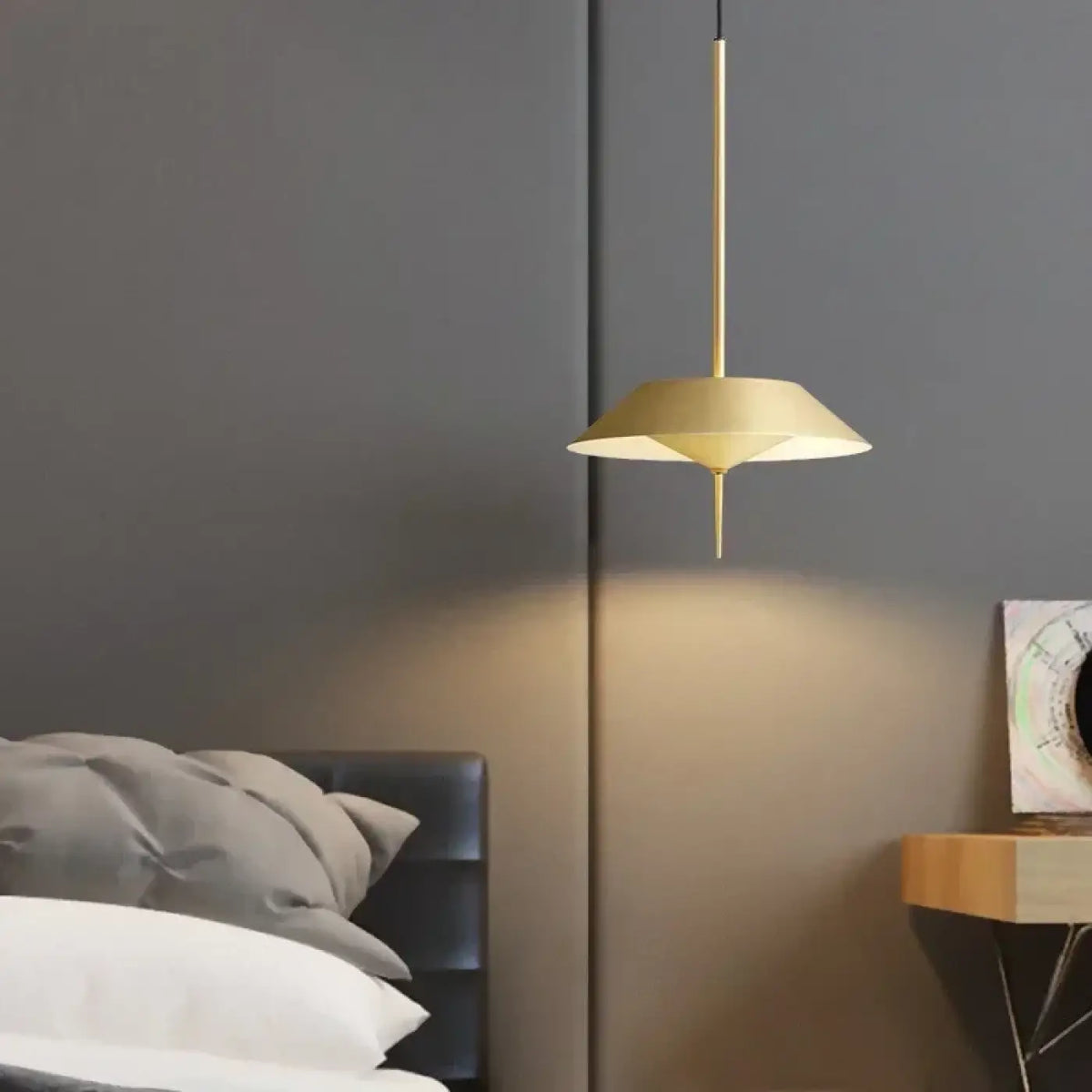 Suspension en Métal Doré Moderne – Brémis
