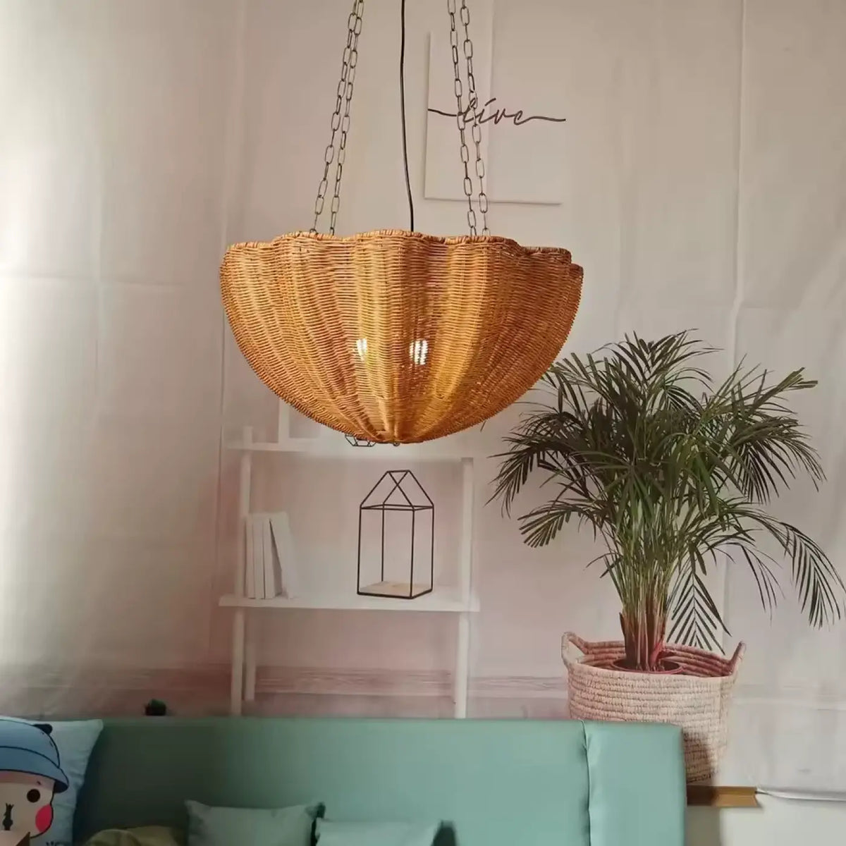 Suspension Rotin Forme Coquillage – Clévine