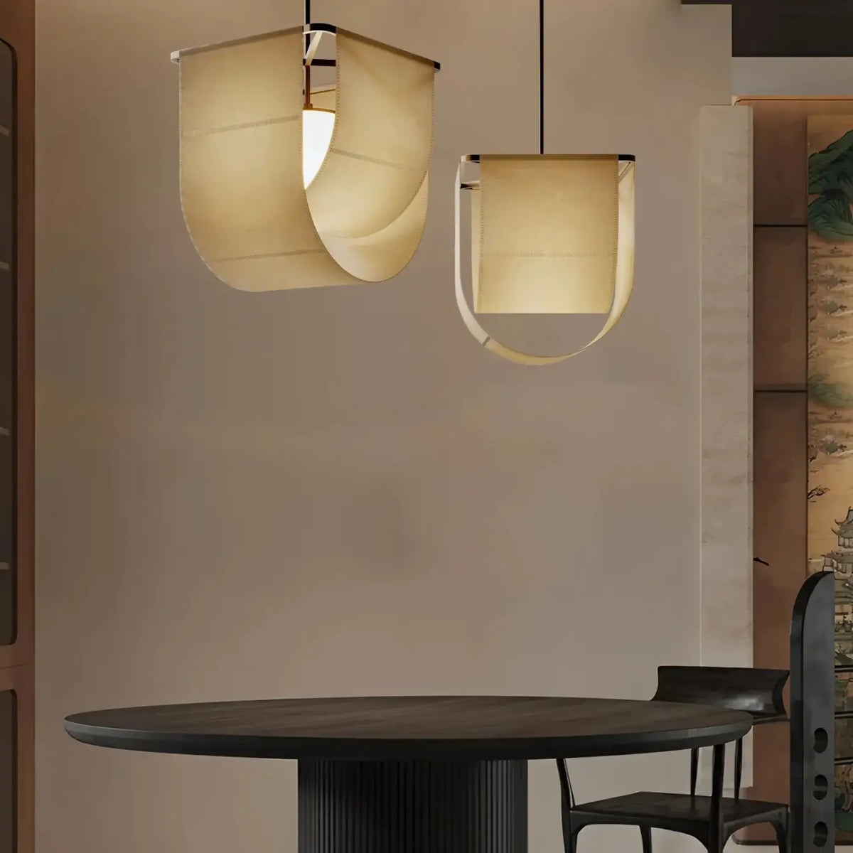Suspension Asiatique en Tissu et Métal – Trérine
