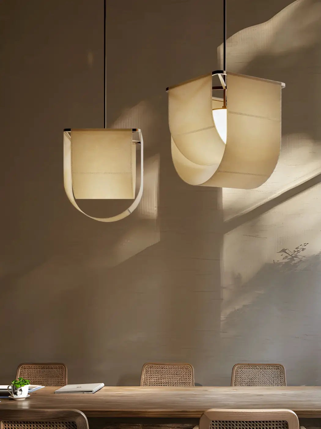 Suspension Asiatique en Tissu et Métal – Trérine