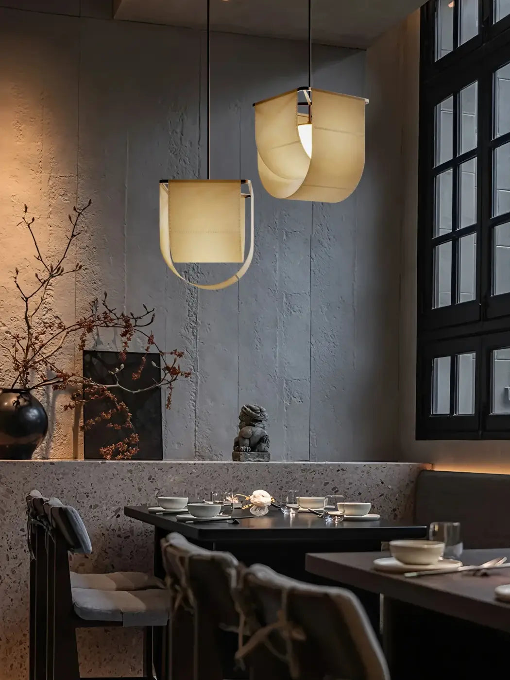 Suspension Asiatique en Tissu et Métal – Trérine