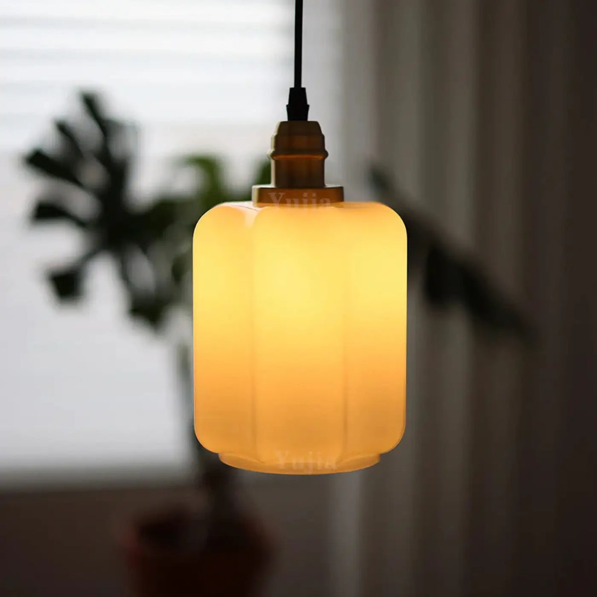 Suspension Vintage en Verre Opalin – Danine