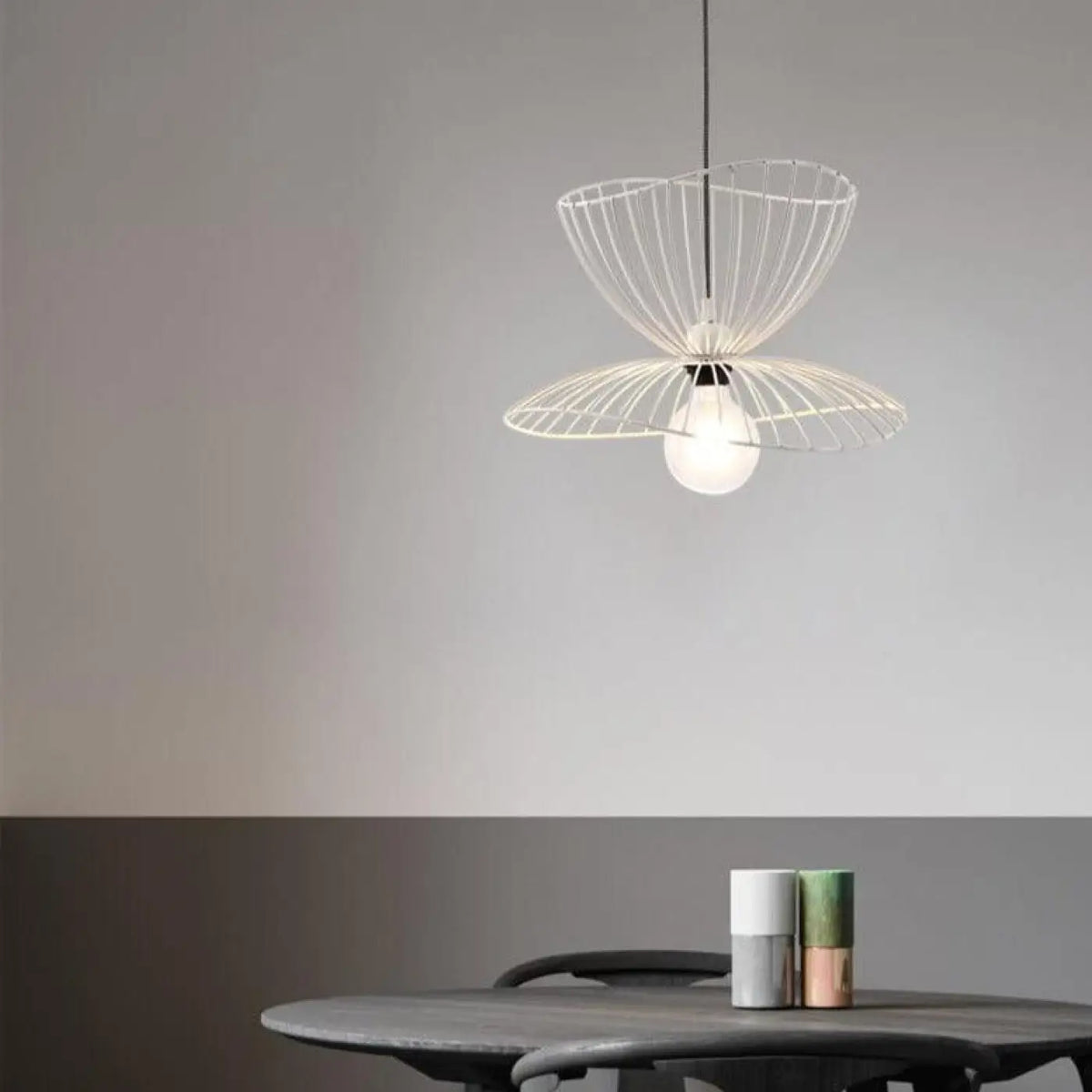 Suspension Métallique Intemporelle – Nario