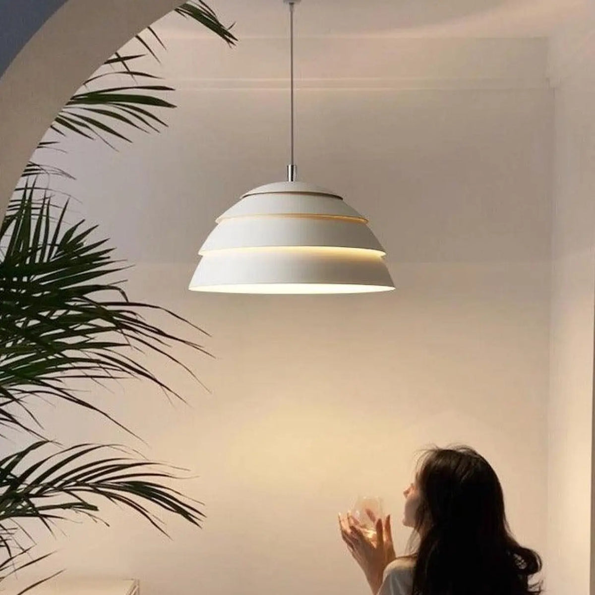 Suspension Minimaliste au Design Épuré – Lédane