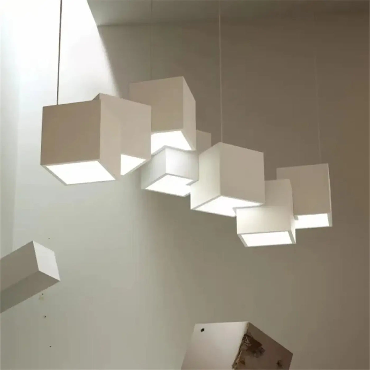 Suspension Moderne à Cubes Géométriques – Divio