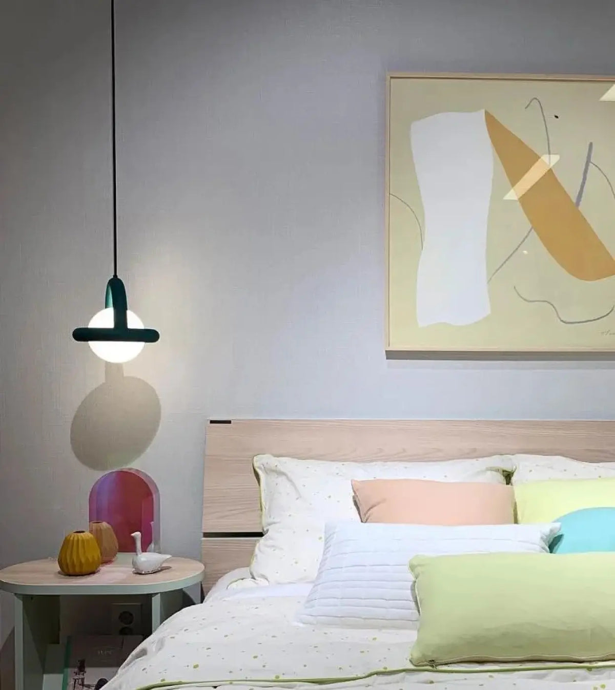 Suspension Globe LED et Anneau Coloré – Tévis