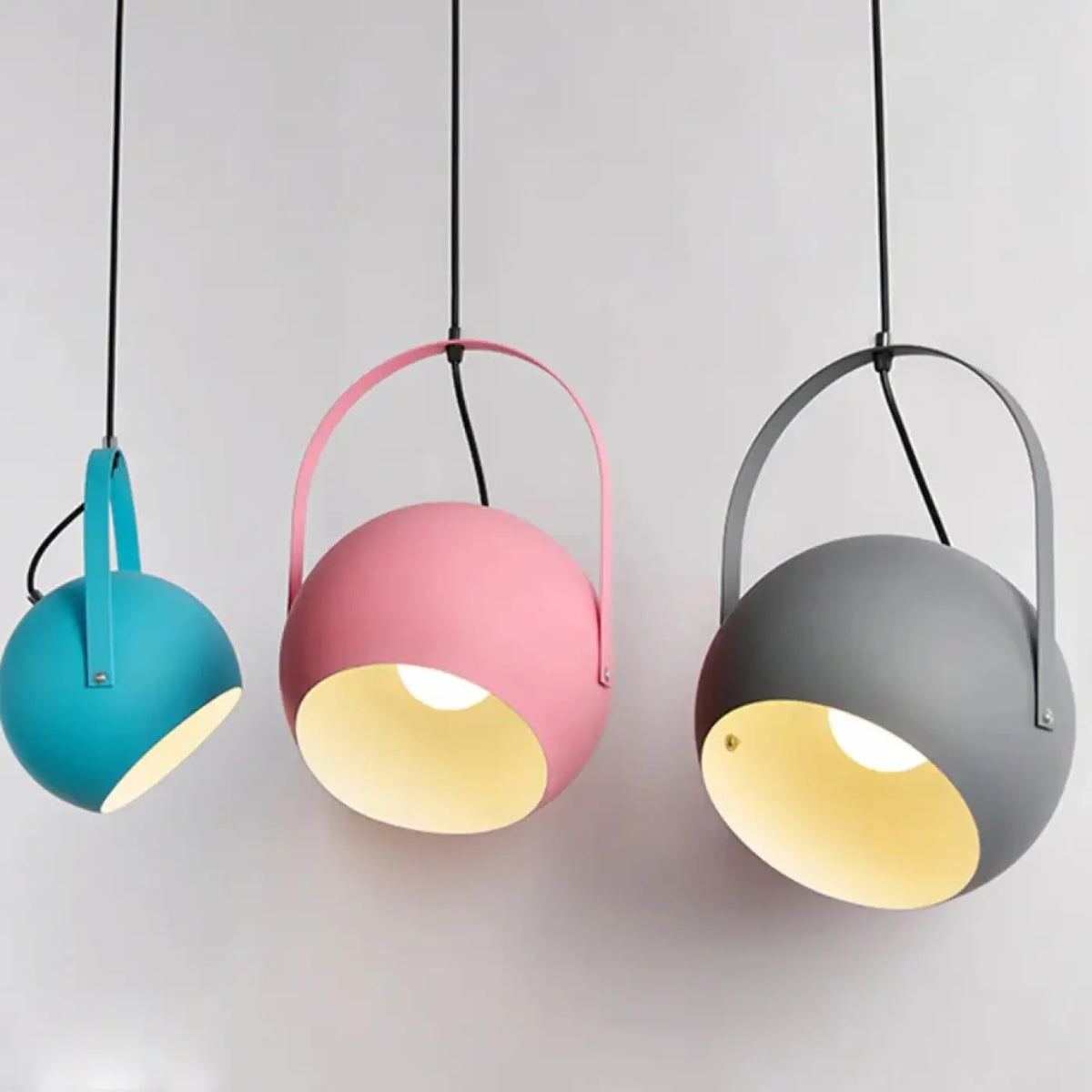 Suspension Industrielle en Métal Coloré – Todelle