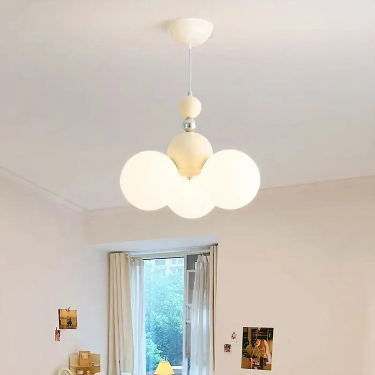 Suspension Trois Globes Blancs Ludique – Vomo
