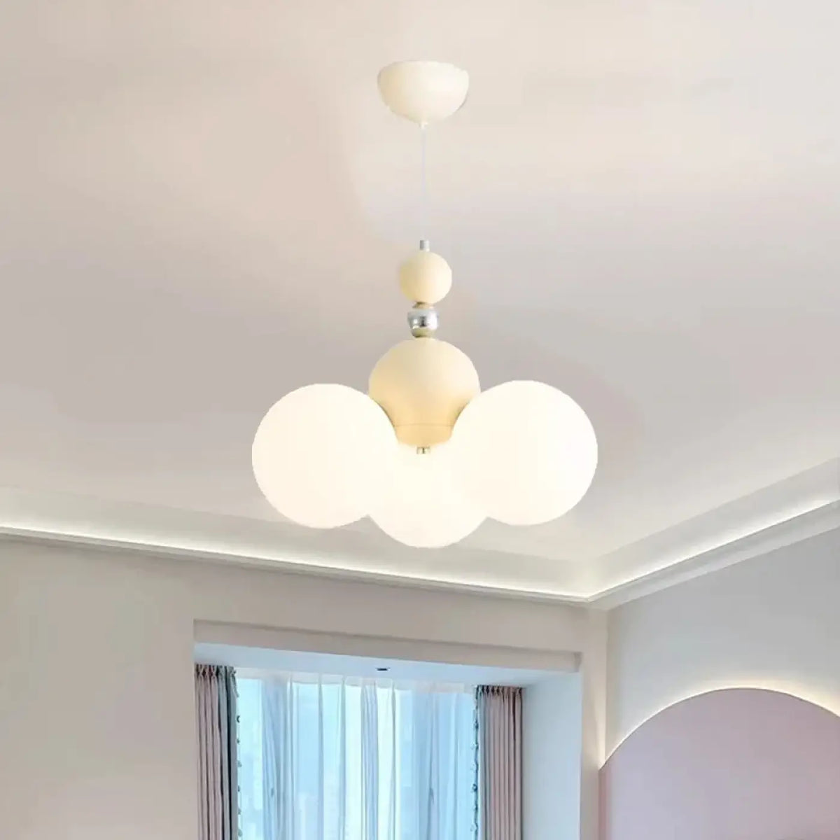 Suspension Trois Globes Blancs Ludique – Vomo