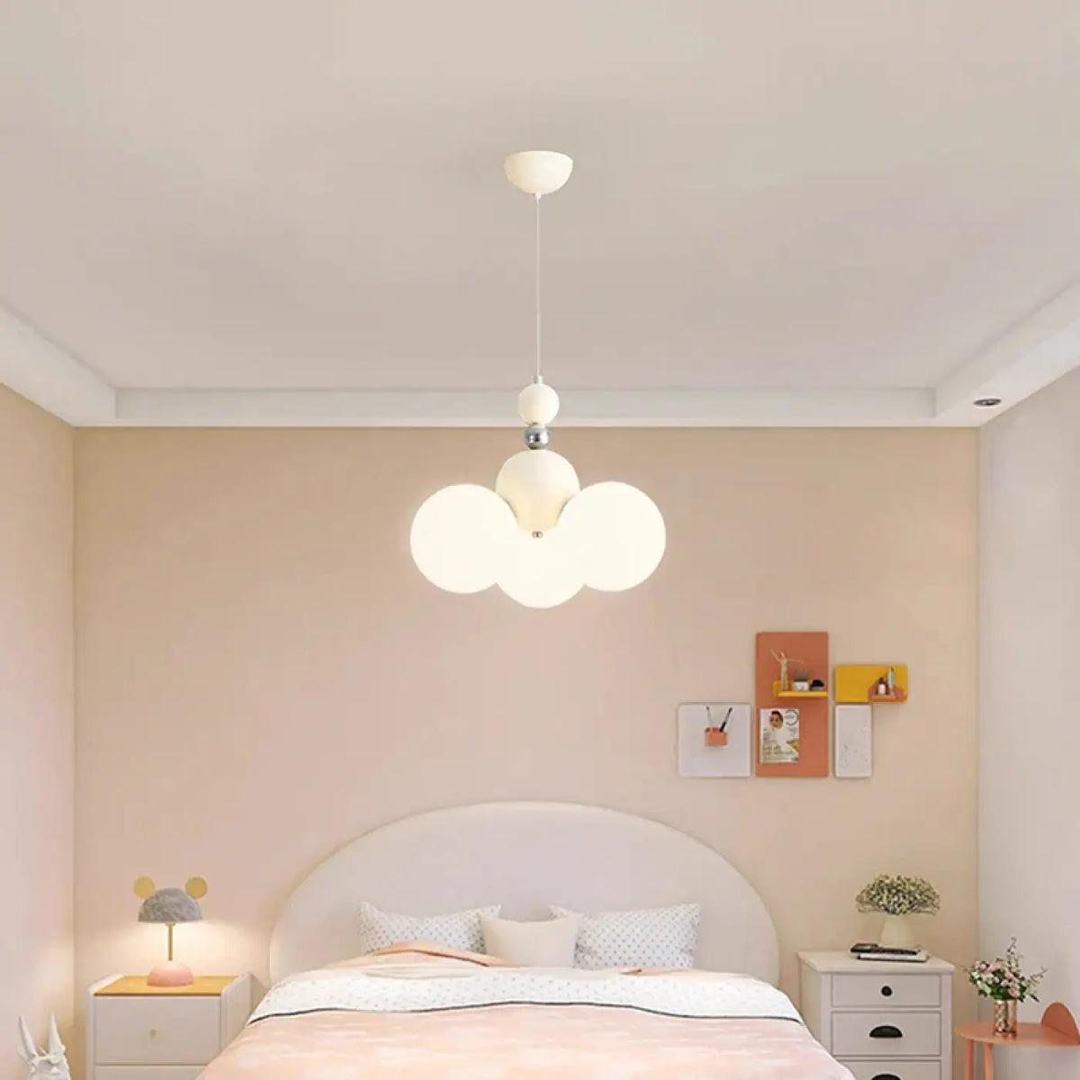 Suspension Trois Globes Blancs Ludique – Vomo