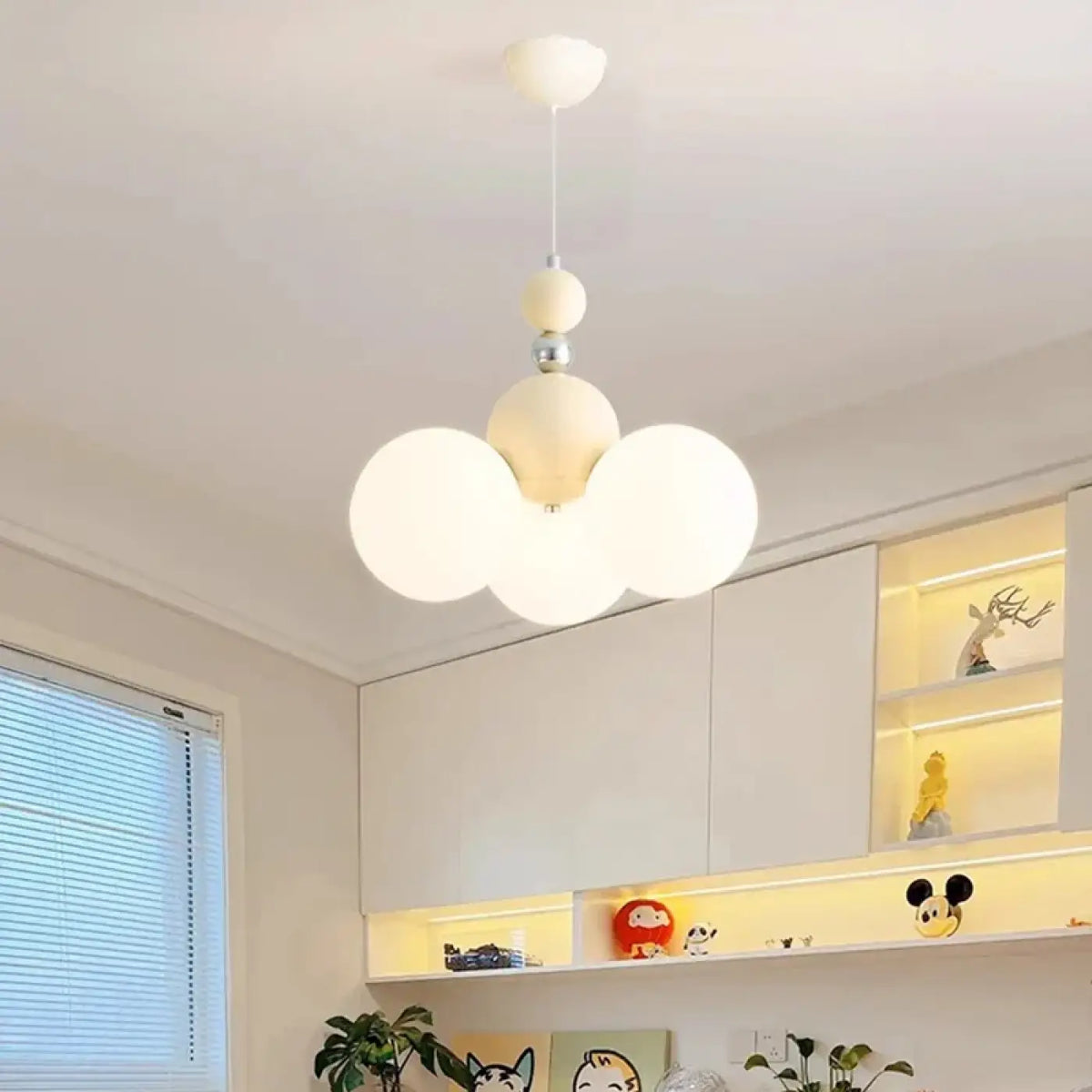 Suspension Trois Globes Blancs Ludique – Vomo