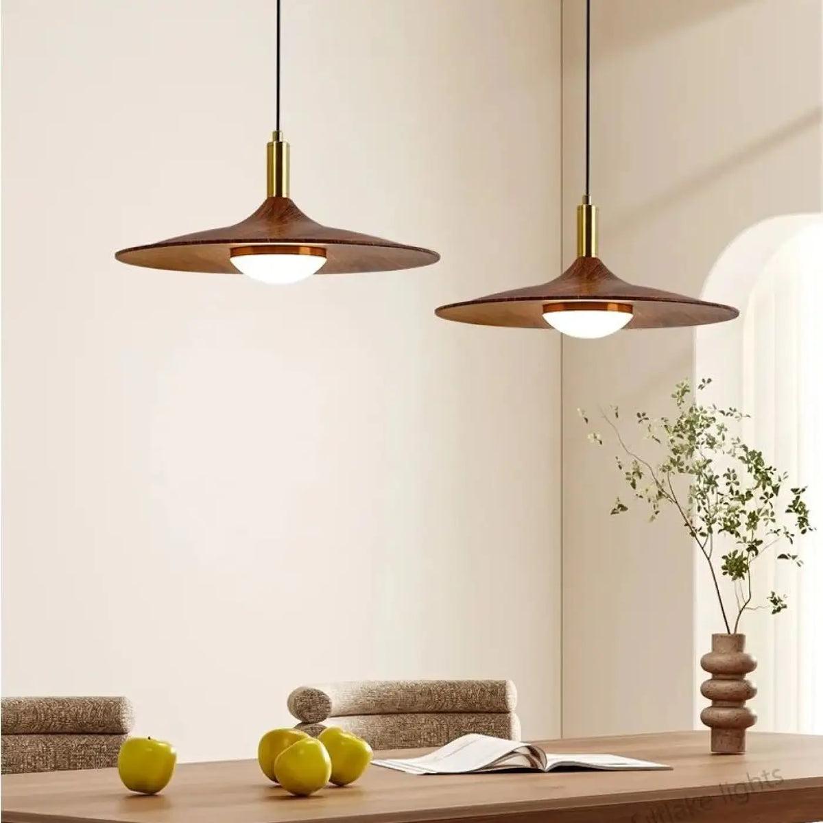 Suspension Scandinave Acrylique et Métal Doré – Lovan