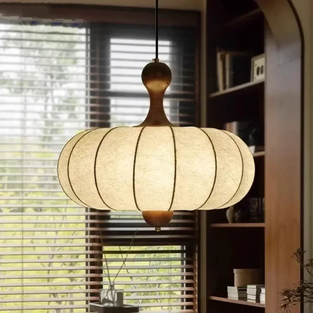 Suspension Tissu Plissé et Bois Japonaise – Salette