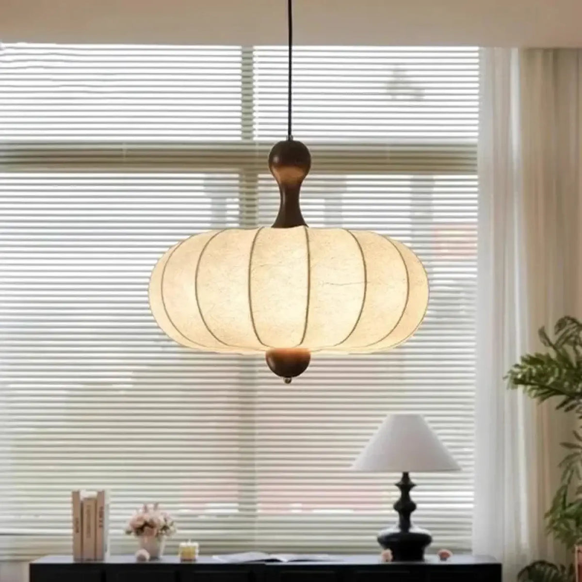 Suspension Tissu Plissé et Bois Japonaise – Salette
