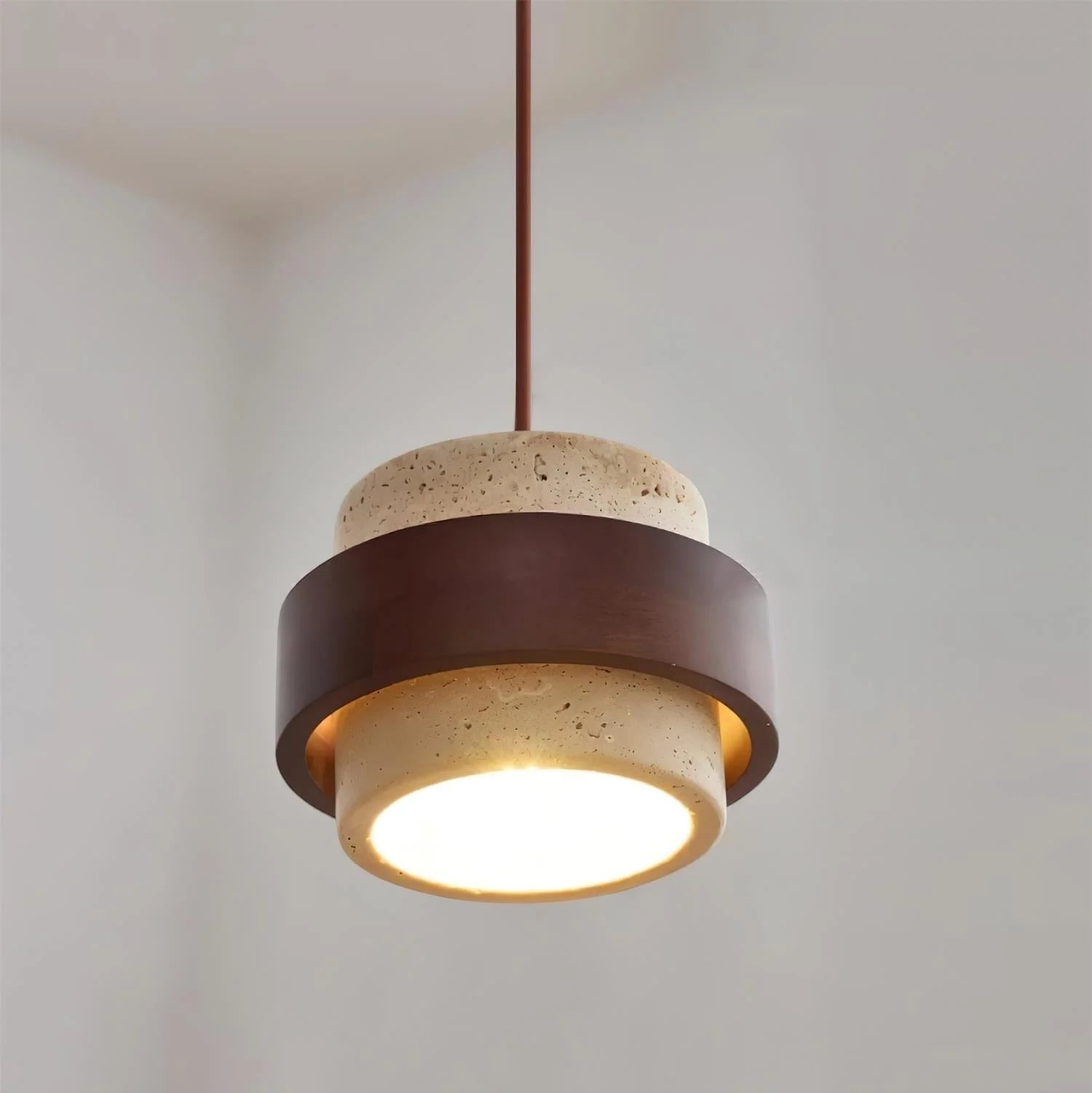 Suspension en Travertin et Bois – Théa